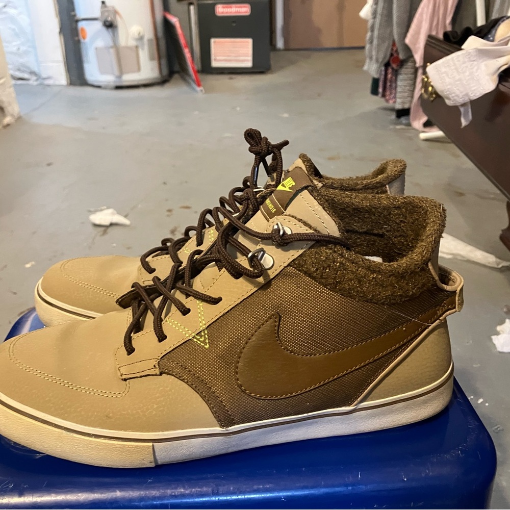 Nike Braata mid LR